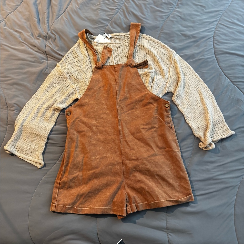 DONATED Golden Rays Drop Shoulder Top - Beige - Picture 1 of 8
